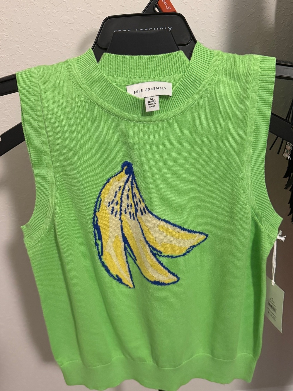 Free Assembly Green Banana Knit Sleeveless Sweater..